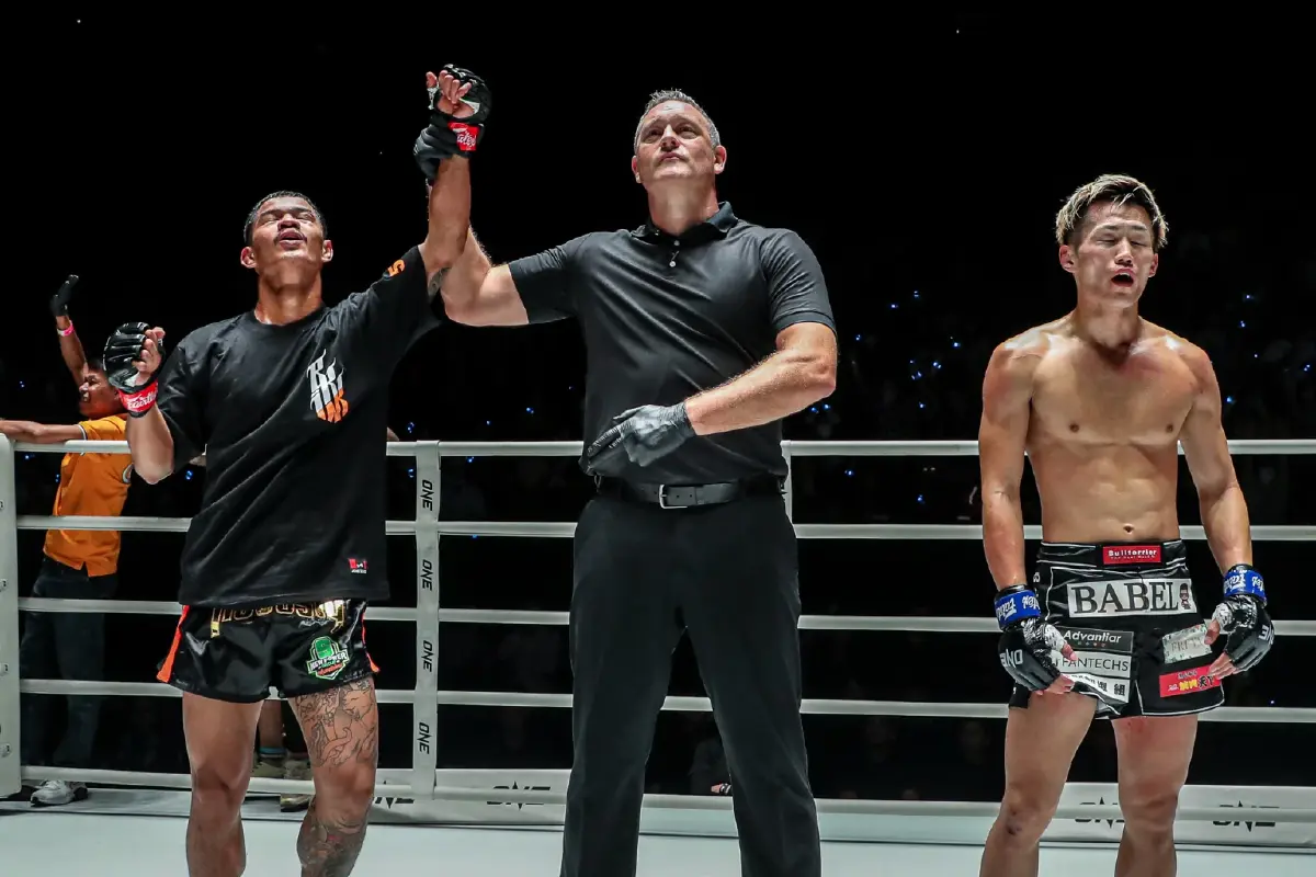 ผลมวย ONE ลุมพินี “แอนตาร์” ได้สดสยบ “ราฟฟี่” “ก้องธรณี” มาแรงเก็บชัย 4 ไฟต์รวด