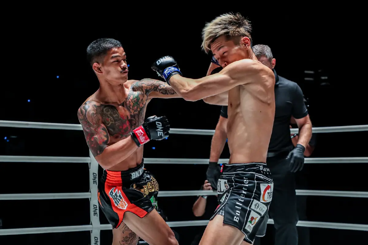 ผลมวย ONE ลุมพินี “แอนตาร์” ได้สดสยบ “ราฟฟี่” “ก้องธรณี” มาแรงเก็บชัย 4 ไฟต์รวด