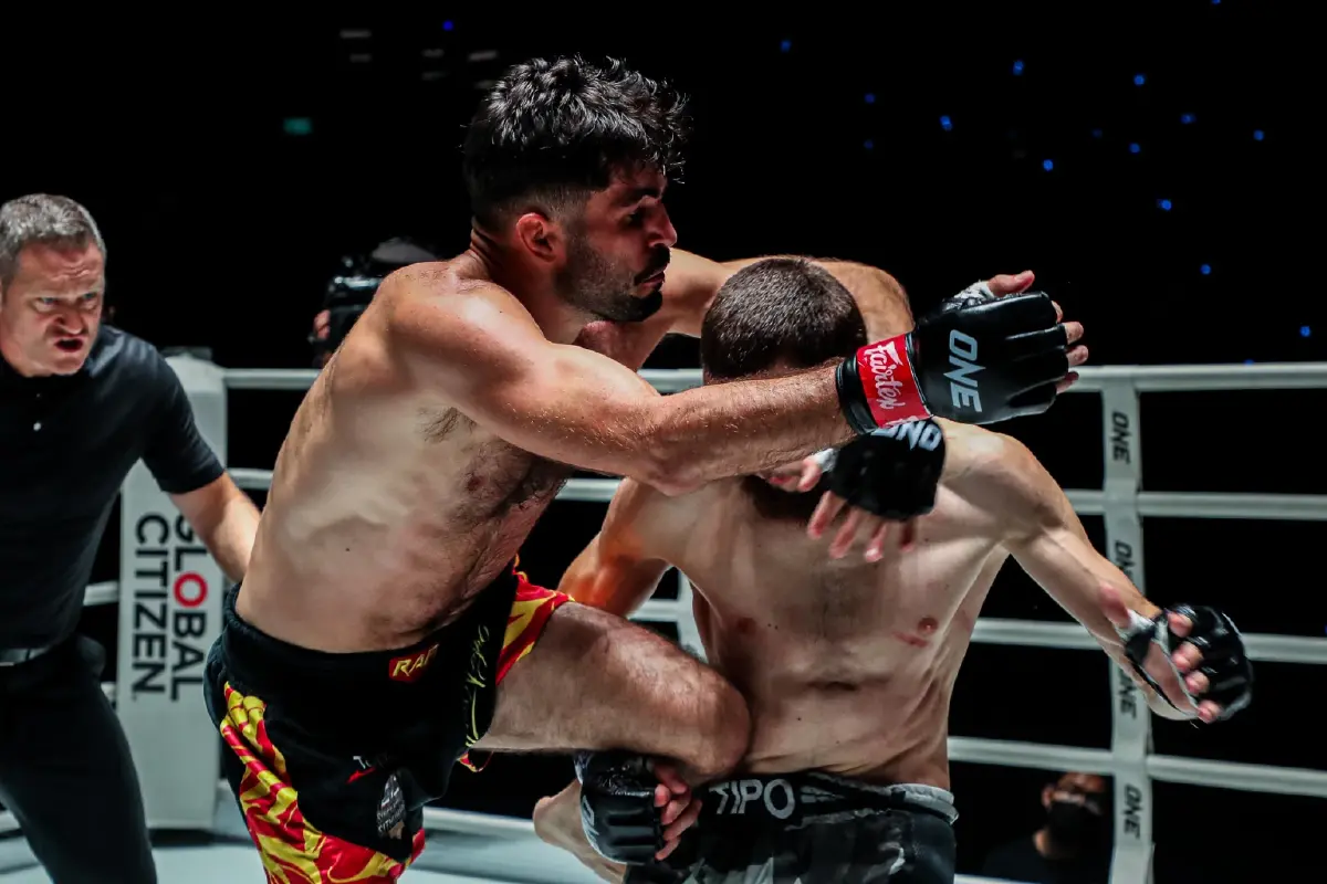 ผลมวย ONE ลุมพินี “แอนตาร์” ได้สดสยบ “ราฟฟี่” “ก้องธรณี” มาแรงเก็บชัย 4 ไฟต์รวด