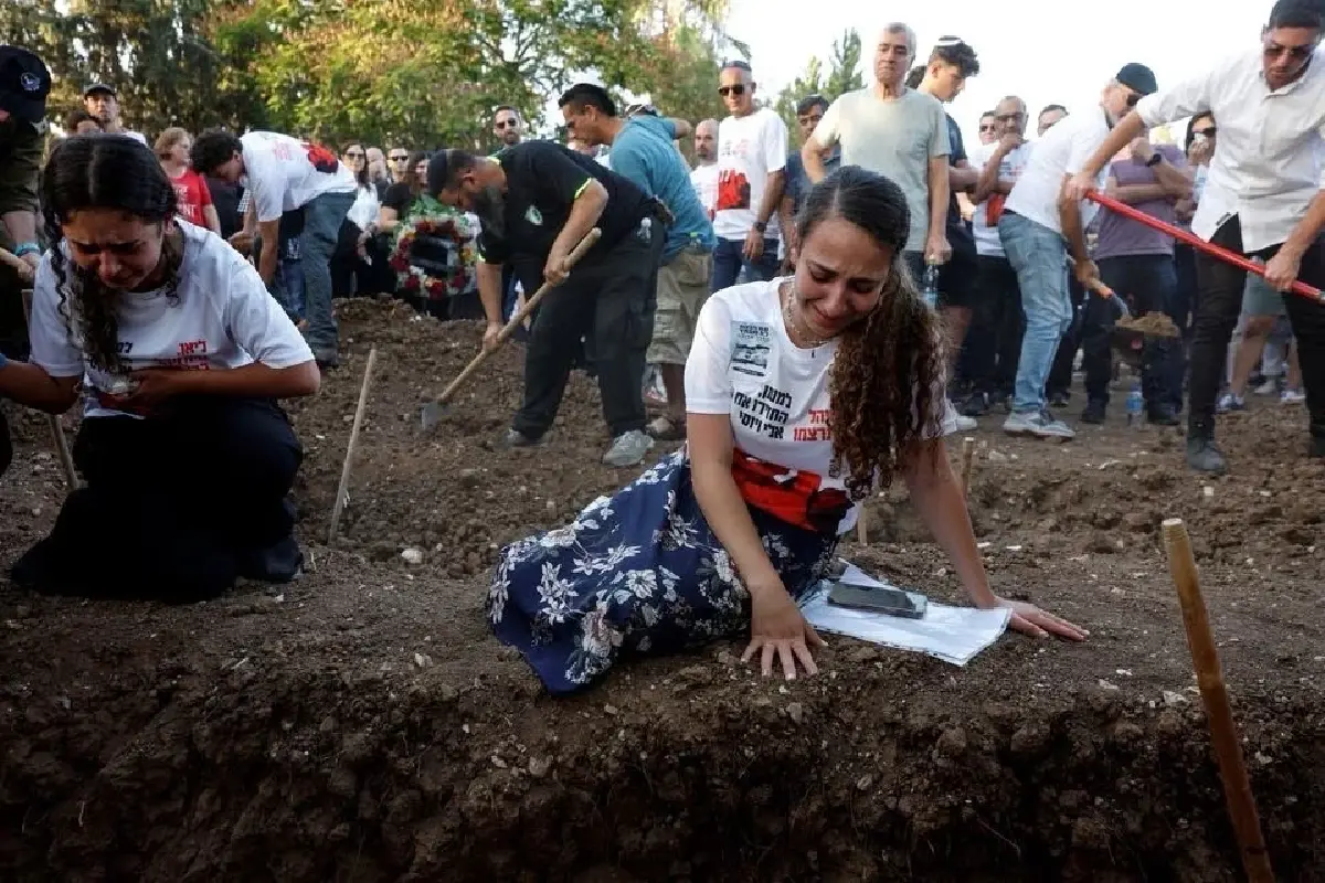 อิสราเอลทิ้งระเบิดฉนวนกาซาต่อเนื่อง ไบเดนเรียกร้อง 'เส้นทางสู่สันติภาพ'