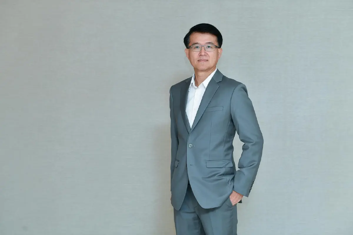 นายจงรัก รัตนเพียร กรรมการผู้จัดการ ธนาคารกสิกรไทย