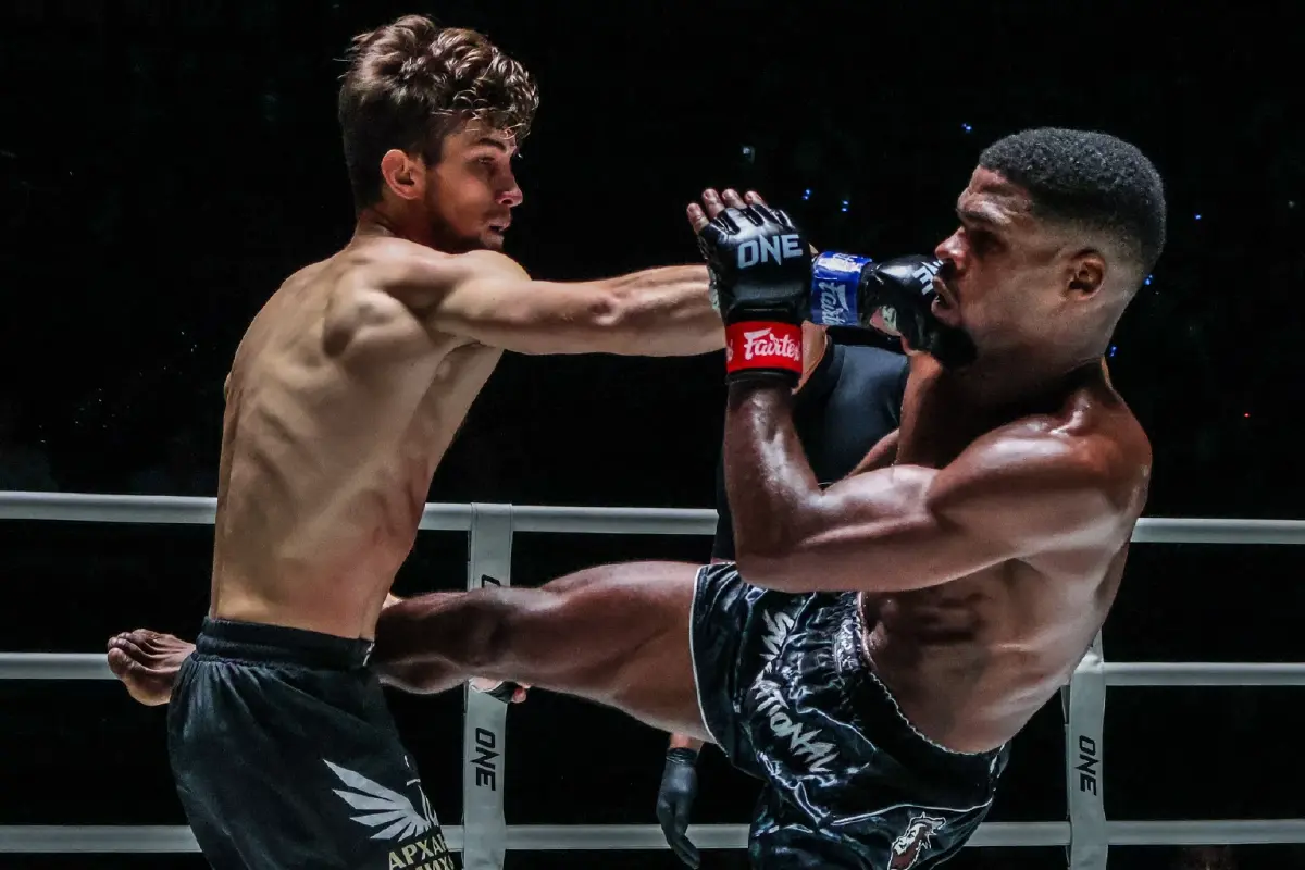 ผลมวย ONE ลุมพินี “ก้องไกล” พลิกล็อกพ่ายน็อกตั้งแต่ยกแรก