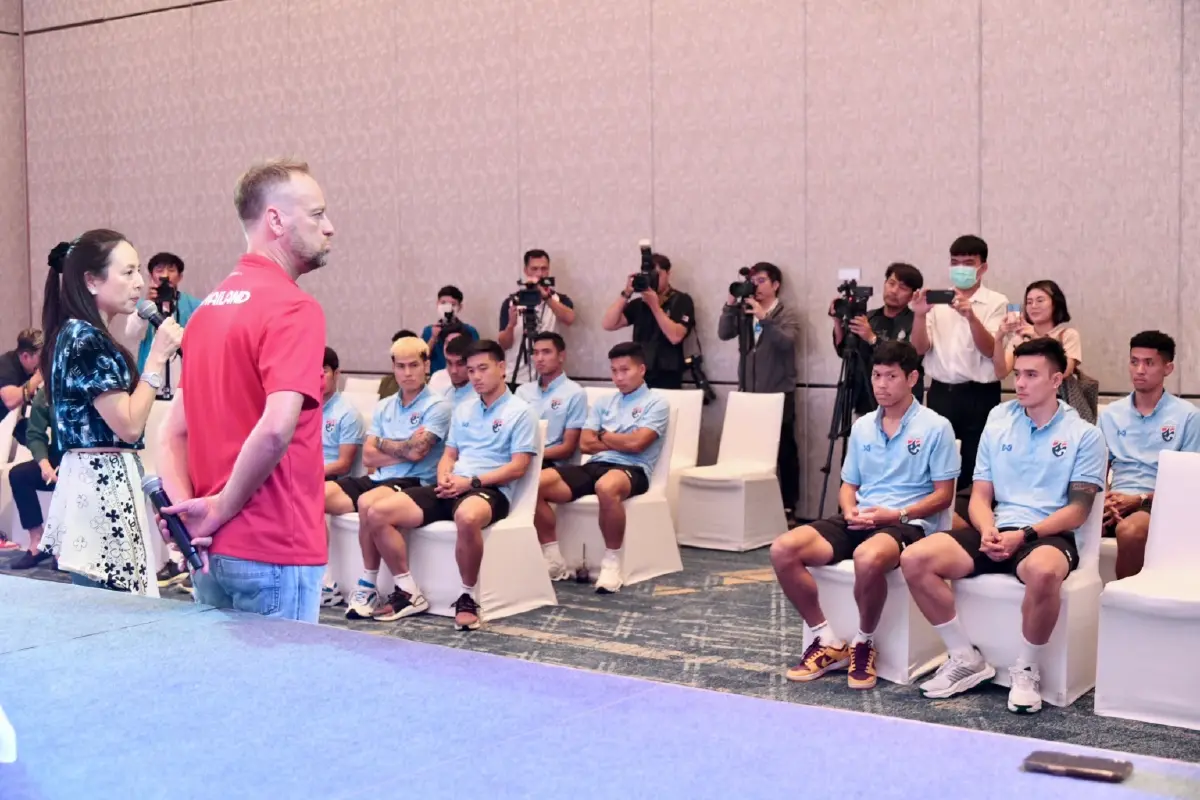 มาแนวใหม่ ! ทีมชาติไทยตั้ง เจ-อุ้ม กัปตันทีมคนละนัด คัดเลือกฟุตบอลโลก