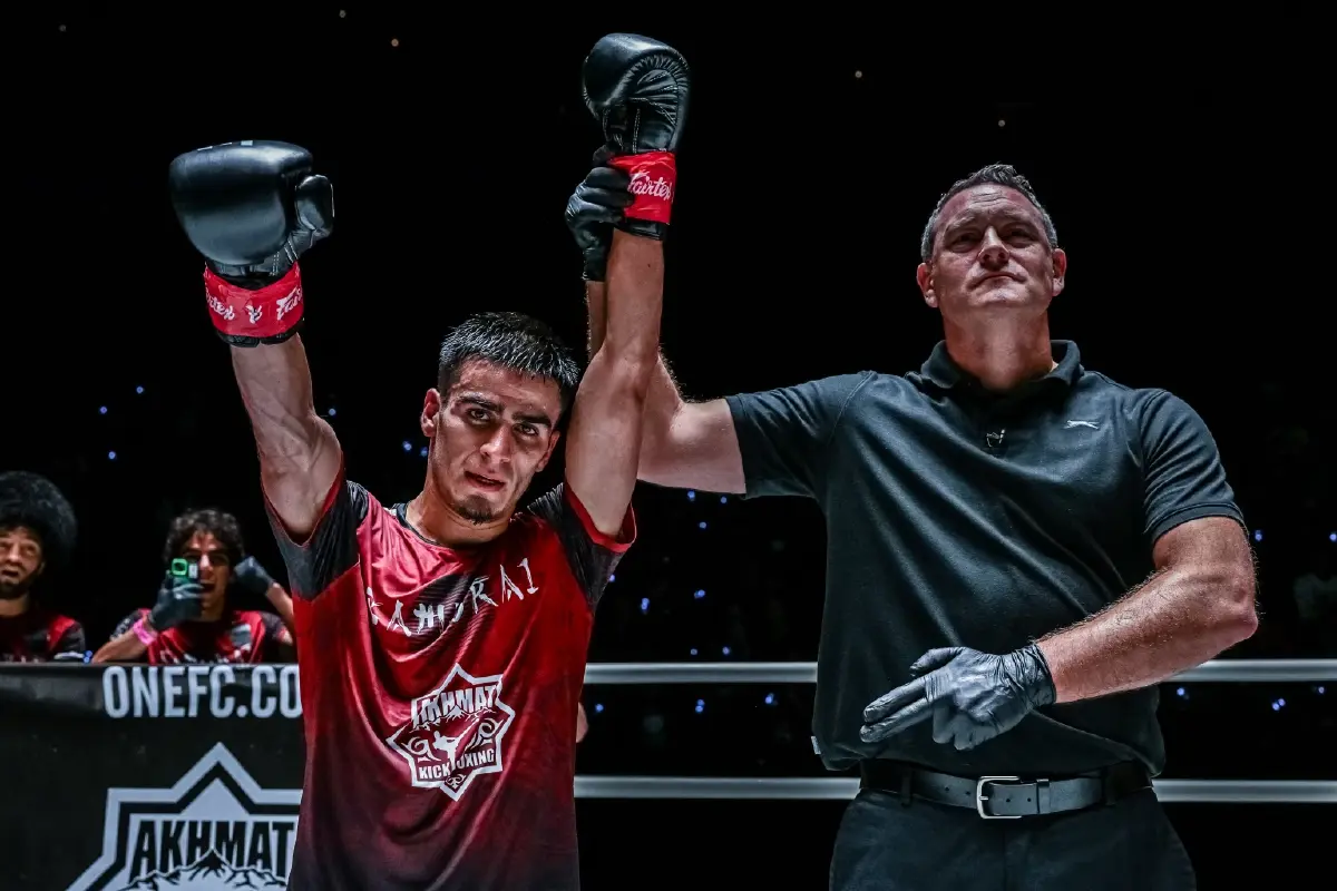 ผลมวย ONE ลุมพินี คู่เอก “โลโบ” โหดจัดน็อก “ก้าวหน้า” ตั้งแต่ยกแรก