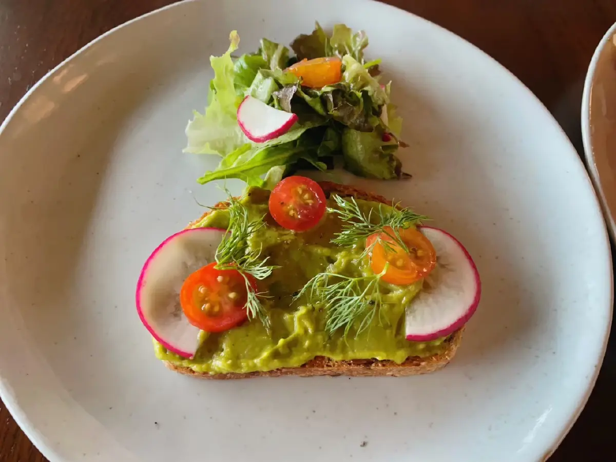 โรงแรม วารานา กระบี่ "Wellcation" ที่พักกลางวิวภูเขาและทะเลอันดามัน