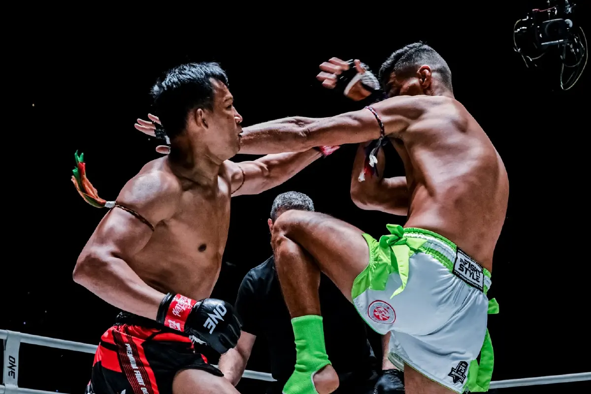 ผลมวย ONE ลุมพินี คู่เอก “โลโบ” โหดจัดน็อก “ก้าวหน้า” ตั้งแต่ยกแรก