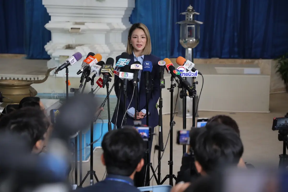 'มาดามเดียร์'เสนอตัวชิงเก้าอี้หัวหน้าปชป.คนใหม่ฟื้นอุดมการณ์พรรค 