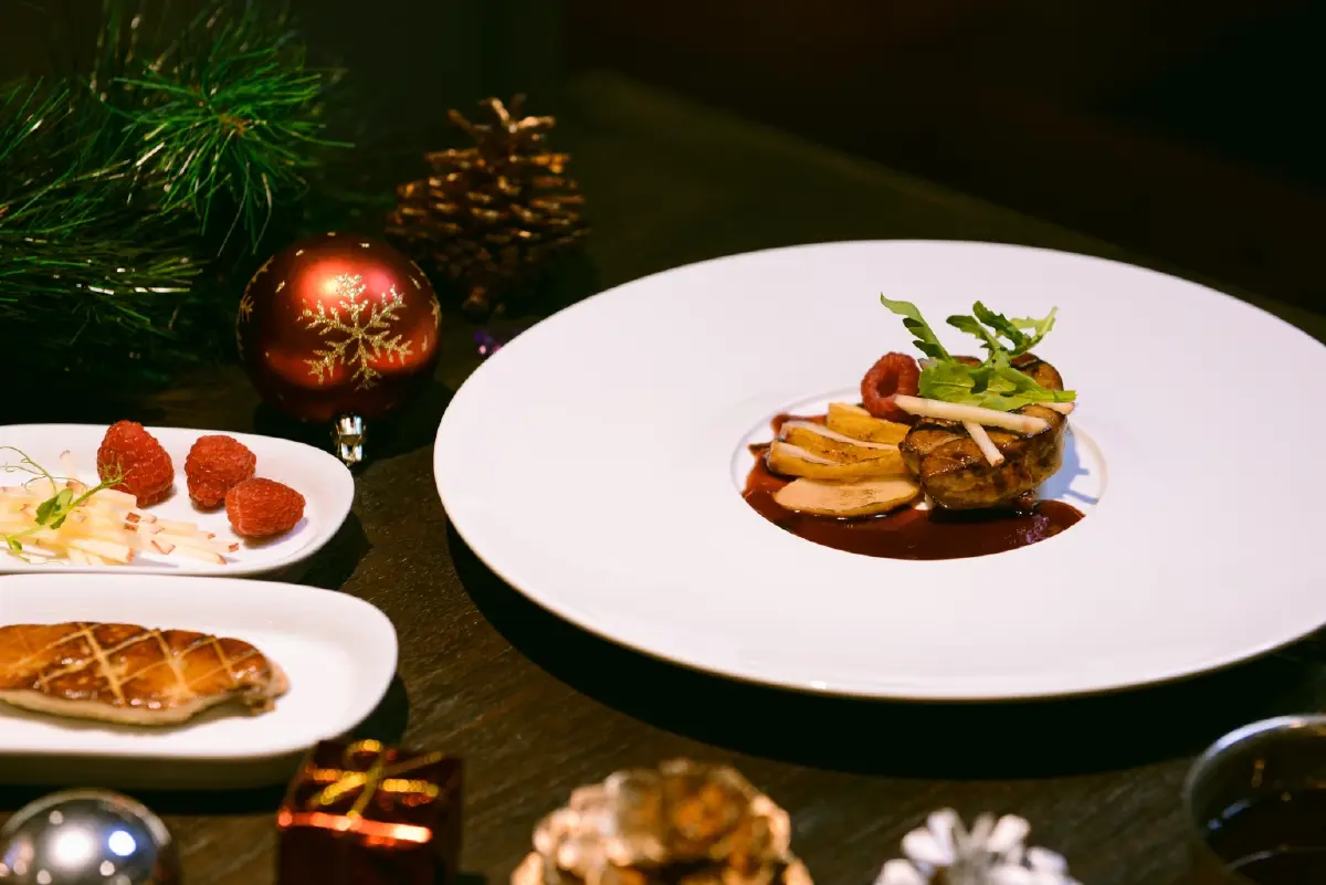 ฉลองเทศกาลส่งท้ายปลายปีอย่างมีระดับกับโรงแรมอินเตอร์คอนติเนนตัล