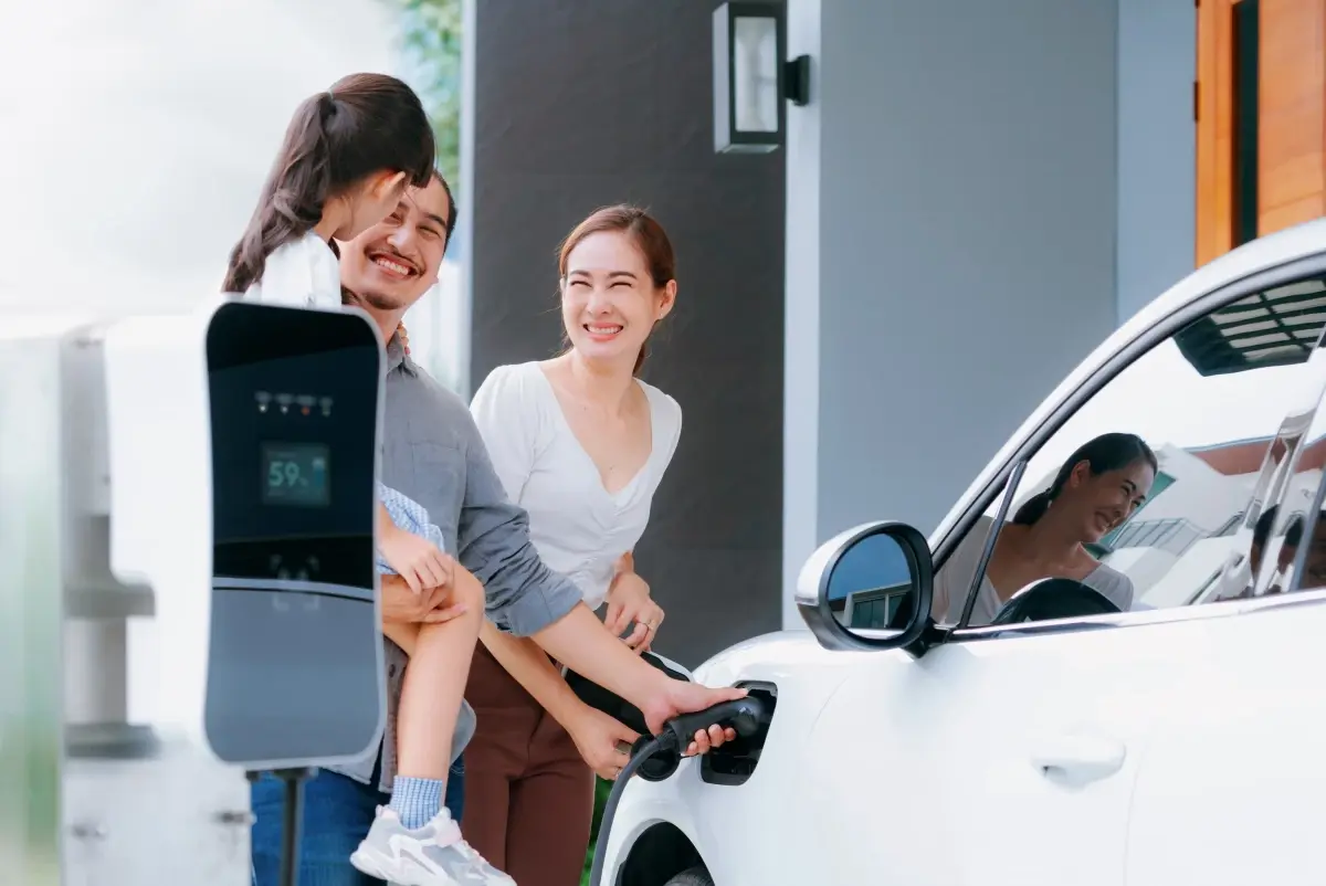เผยยอดซื้อประกันรถยนต์ EV โต 46% พร้อมเช็คลิสต์ 4 ข้อต้องรู้ก่อนซื้อรถยนต์ EV