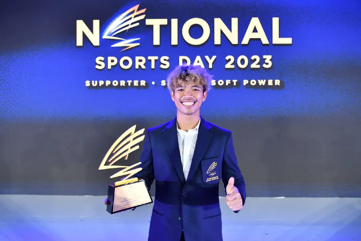 สมเกียรติ จันทรา ได้รางวัลนักกีฬาอาชีพดีเด่น 2566