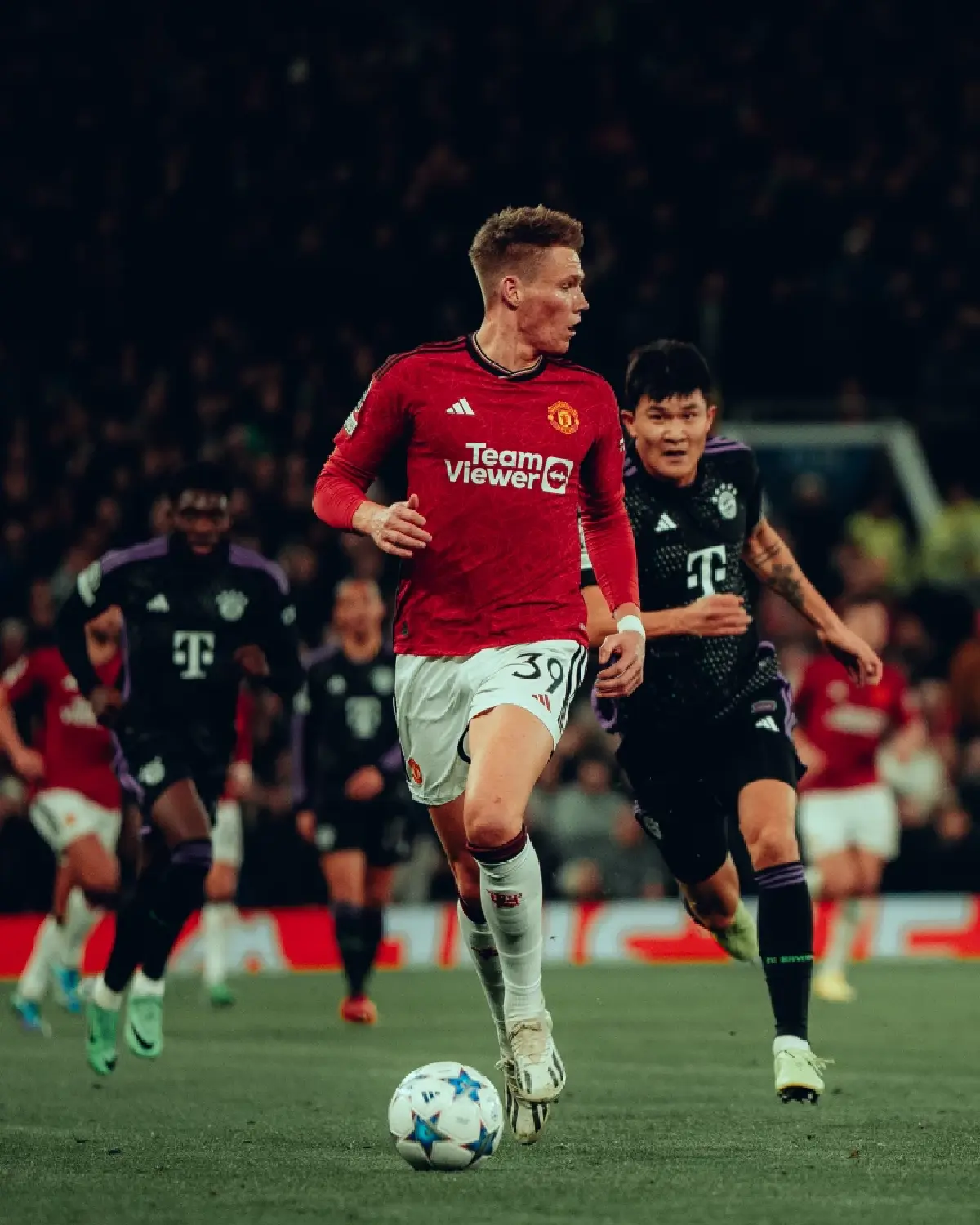 ความหวังในการยิงประตูของแมนยูคือ สกอตต์ แม็คโทมิเนย์ ยิงไป 5 ประตู