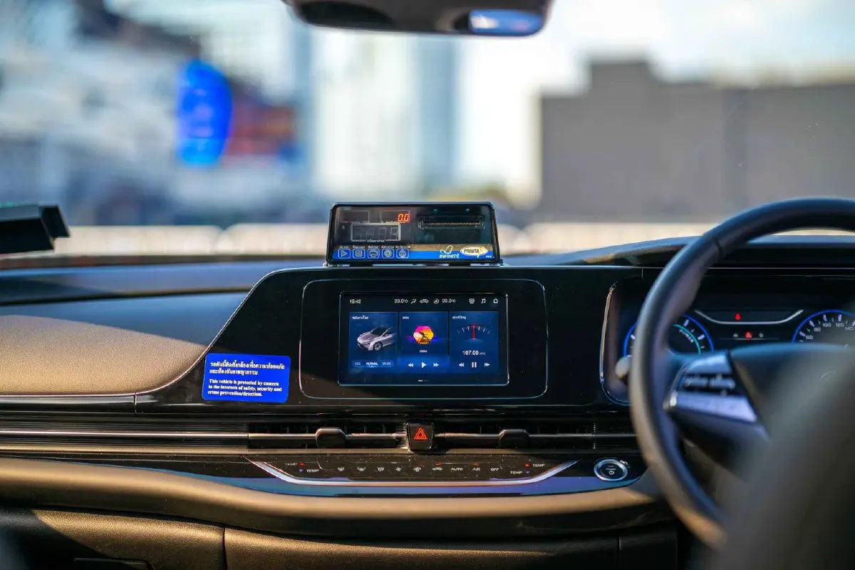 หนุนรถสาธารณะพลัง EV! กลุ่ม ปตท.ส่งมอบรถ EV ให้ผู้ประกอบการแท็กซี่