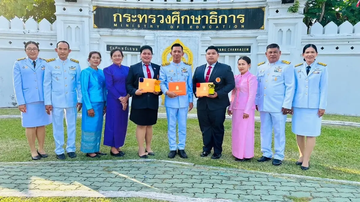2นักศึกษาวิทยาลัยการอาชีพไชยา รับรางวัลพระราชทานปีการศึกษา2565