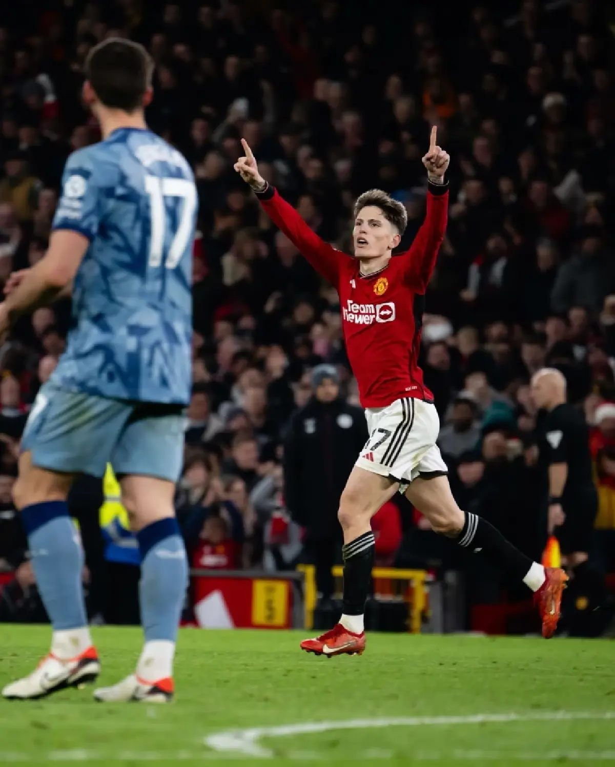 "ผีแดง"ตายยาก ! "แมนยู" โดนก่อน 2 ประตู ไล่ยิงแซงชนะ"วิลล่า" 3-2