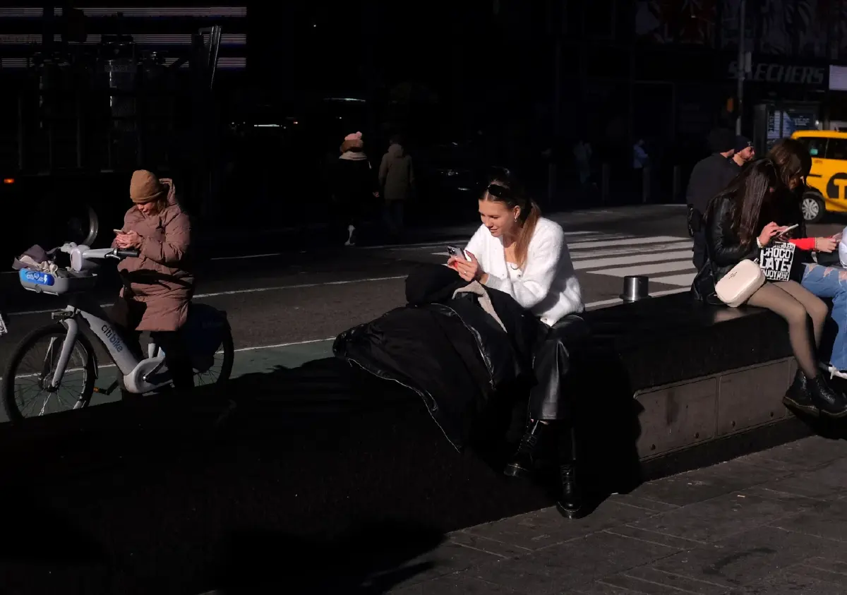 บริษัทโซเชียลมีเดียมีรายได้โฆษณาถึง 11 พันล้านเหรียญจากผู้เยาว์ในสหรัฐ