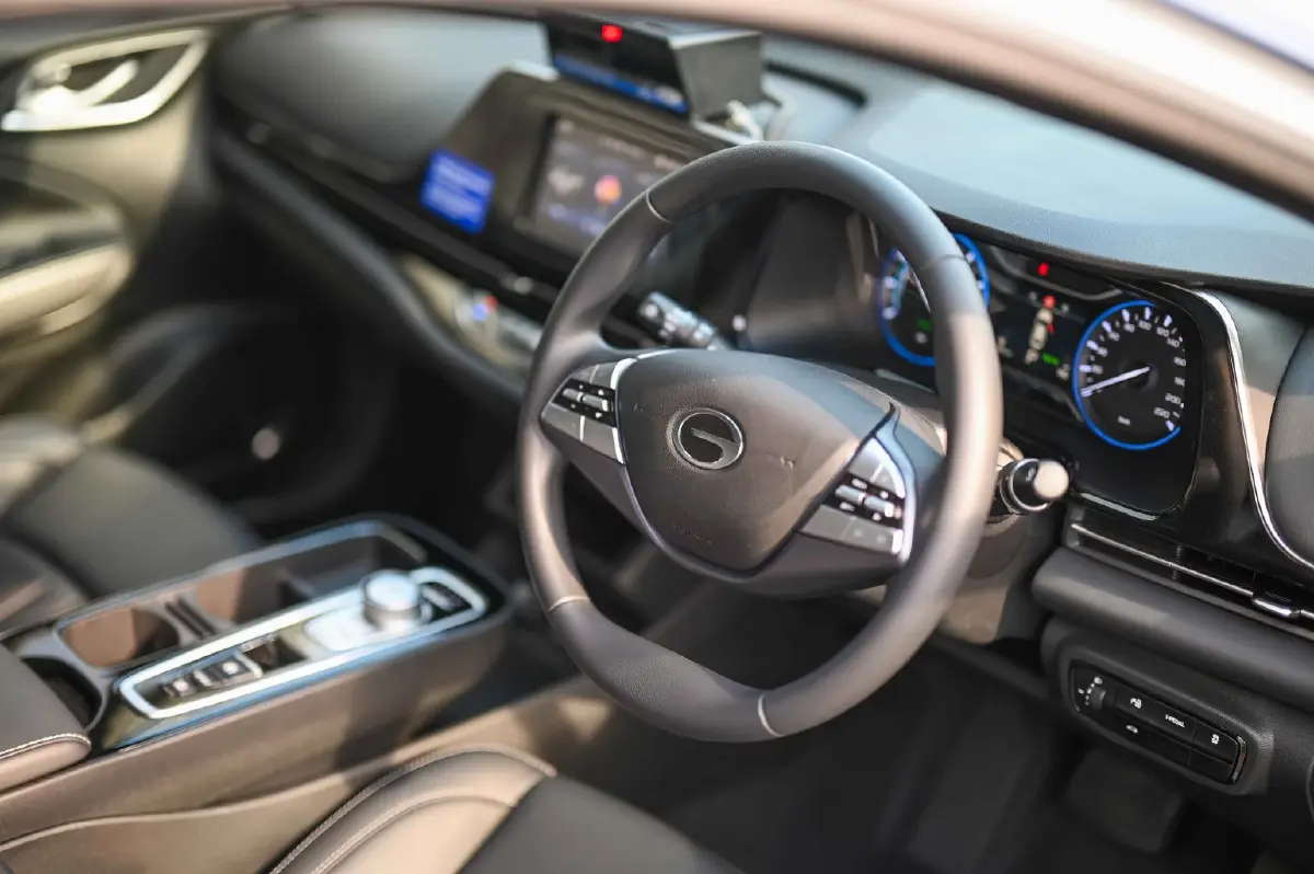 หนุนรถสาธารณะพลัง EV! กลุ่ม ปตท.ส่งมอบรถ EV ให้ผู้ประกอบการแท็กซี่