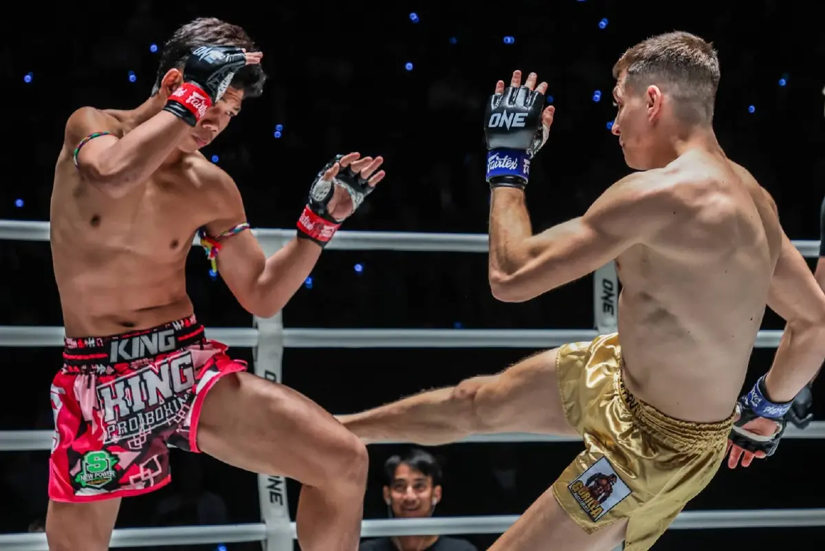 ผลมวย ONE ลุมพินี คู่เอกมีน็อกยก 1 โซเนอร์ ดับฝัน โอท็อป ซัดหลับกลางอากาศยกแรก