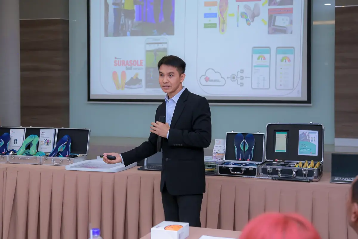 "รองเท้า AI" วิเคราะห์ความเสี่ยงต่อการล้มของผู้สูงอายุ