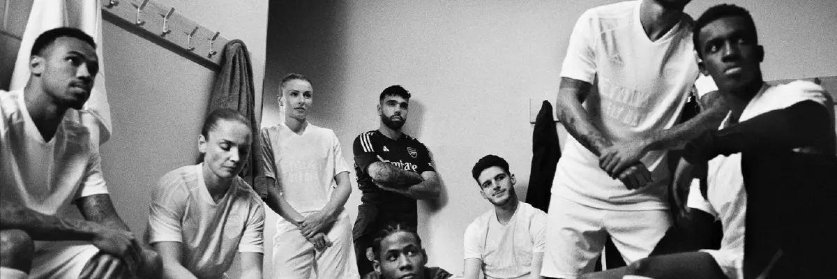 ไขข้อข้องใจ! เหตุใดอาร์เซนอลสวมชุดขาวล้วนดวลลิเวอร์พูล