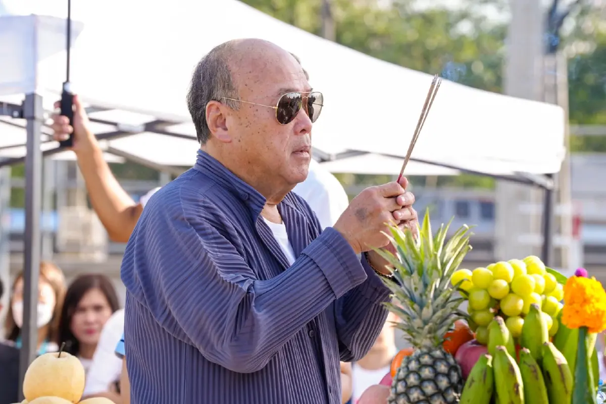 'บางกอกโมโนเรล' ทำบุญเปิดให้บริการเชิงพาณิชย์ "รถไฟฟ้าสายสีชมพู"