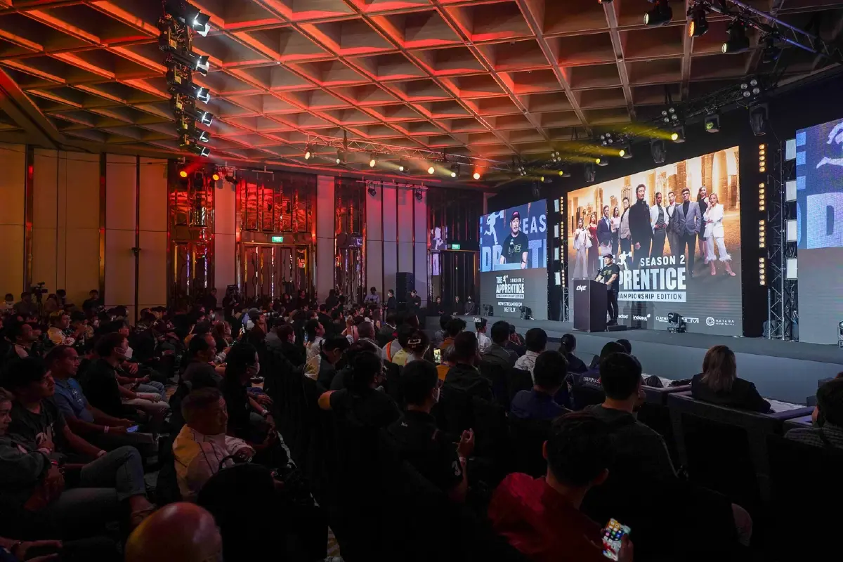 "บอสชาตรี" นำทัพนักแสดง-นักกีฬา ONE มอบของขวัญแฟนมวยรับศักราช 2567