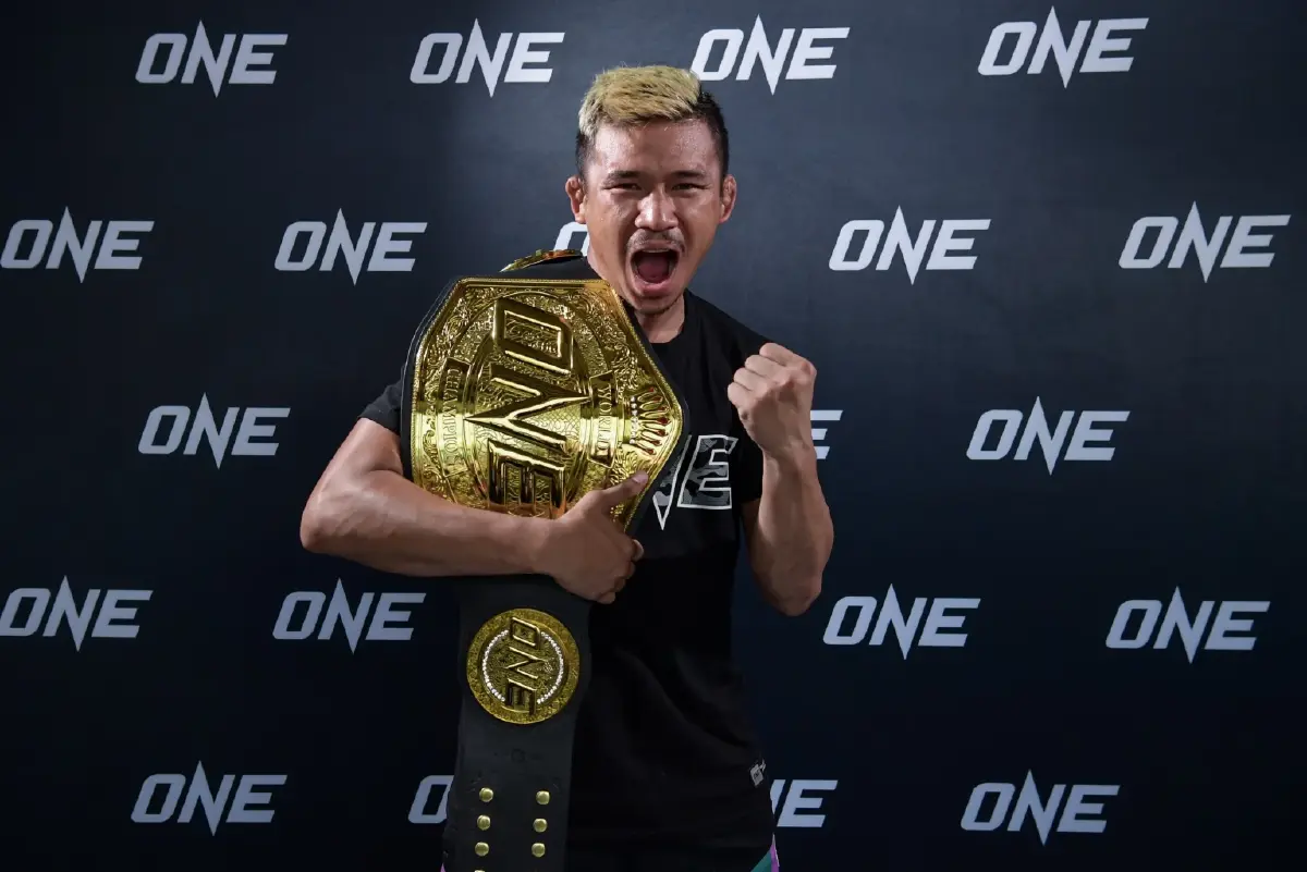 ซุปเปอร์เล็ก เกียรติหมู่ 9