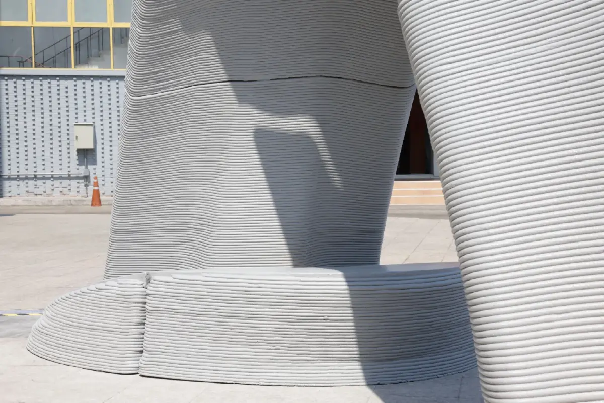 นวัตกรรมคอนกรีตรักษ์โลก เนรมิต Catenary Arch แลนด์มาร์คปล่อยจอยของคนเมือง