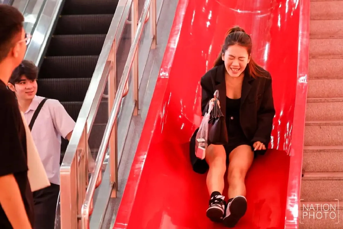 ปลดปล่อยอารมณ์​ ทบทวนจิตใจ กับเครื่องเล่นผู้ใหญ่ ที่ สามย่านมิตรทาวน์