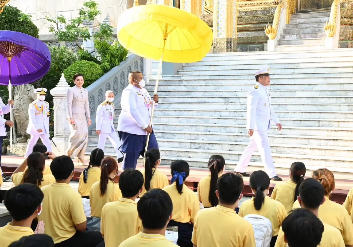 ในหลวง พระราชินี เสด็จฯ ทรงบำเพ็ญพระราชกุศลเนื่องในวันมาฆบูชา