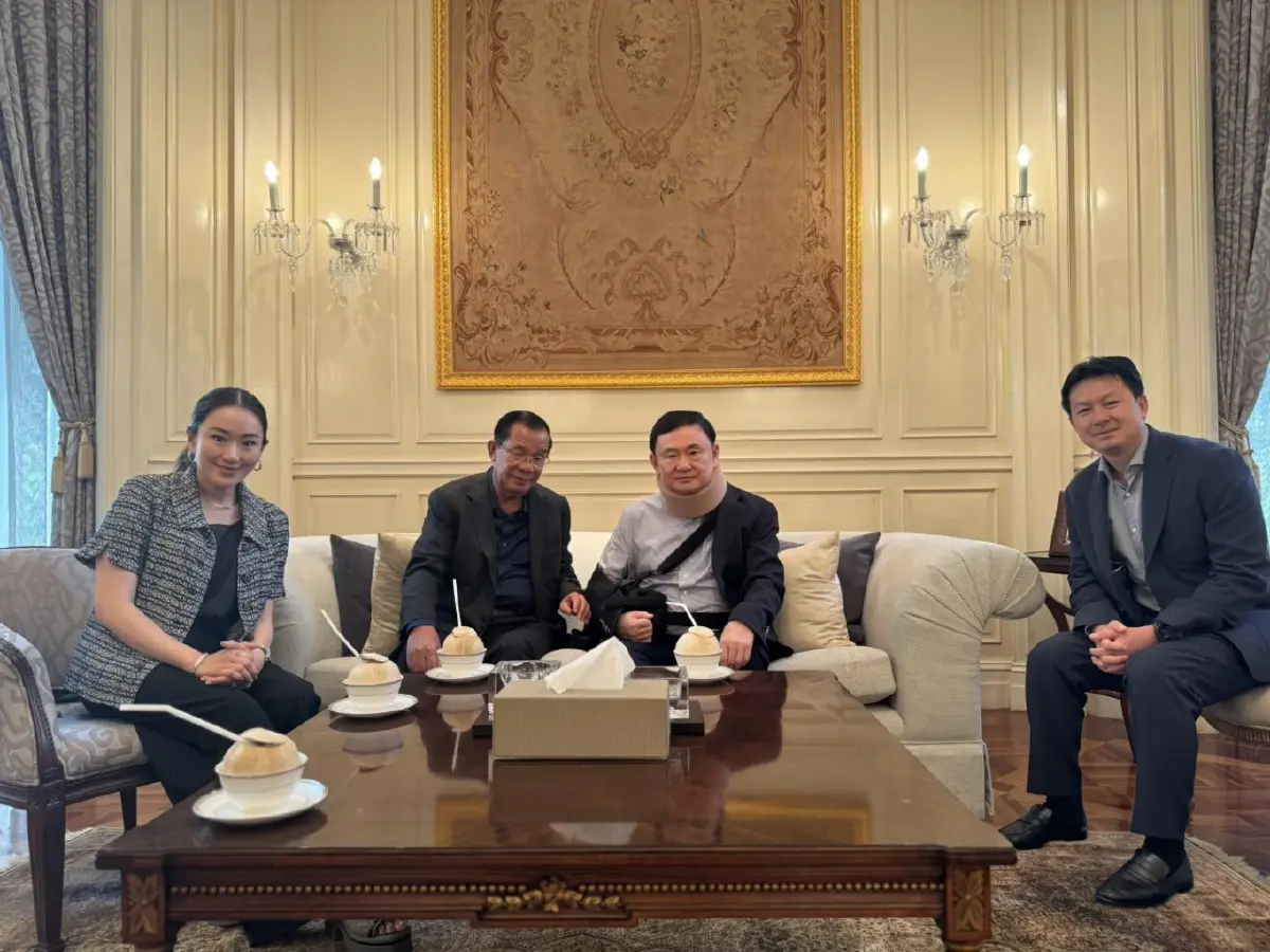 ชมภาพชุด สมเด็จฮุนเซน เยี่ยมทักษิณ พร้อมบรรยายสัมพันธ์แห่งมิตรภาพกว่า 32ปี