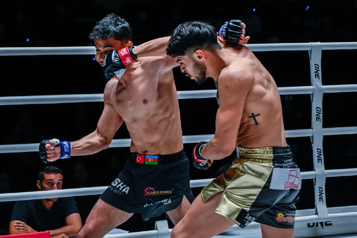 ผลมวย ONE ลุมพินี 50  “คมอาวุธ”ทำแฮททริก ย้ำชัย “ยอดภูผา” 3 ไฟท์ติด