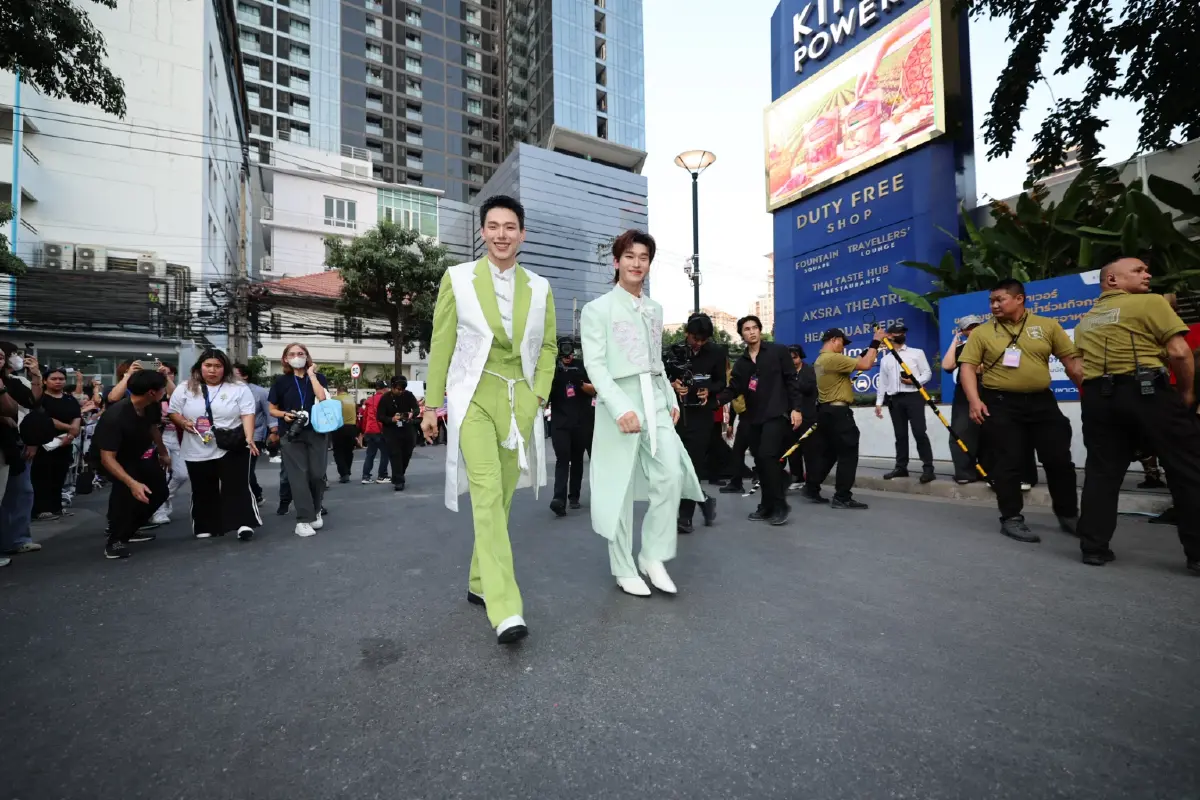 คิง เพาเวอร์ ฉลองตรุษจีนสุดยิ่งใหญ่ รับพลังปีมังกร