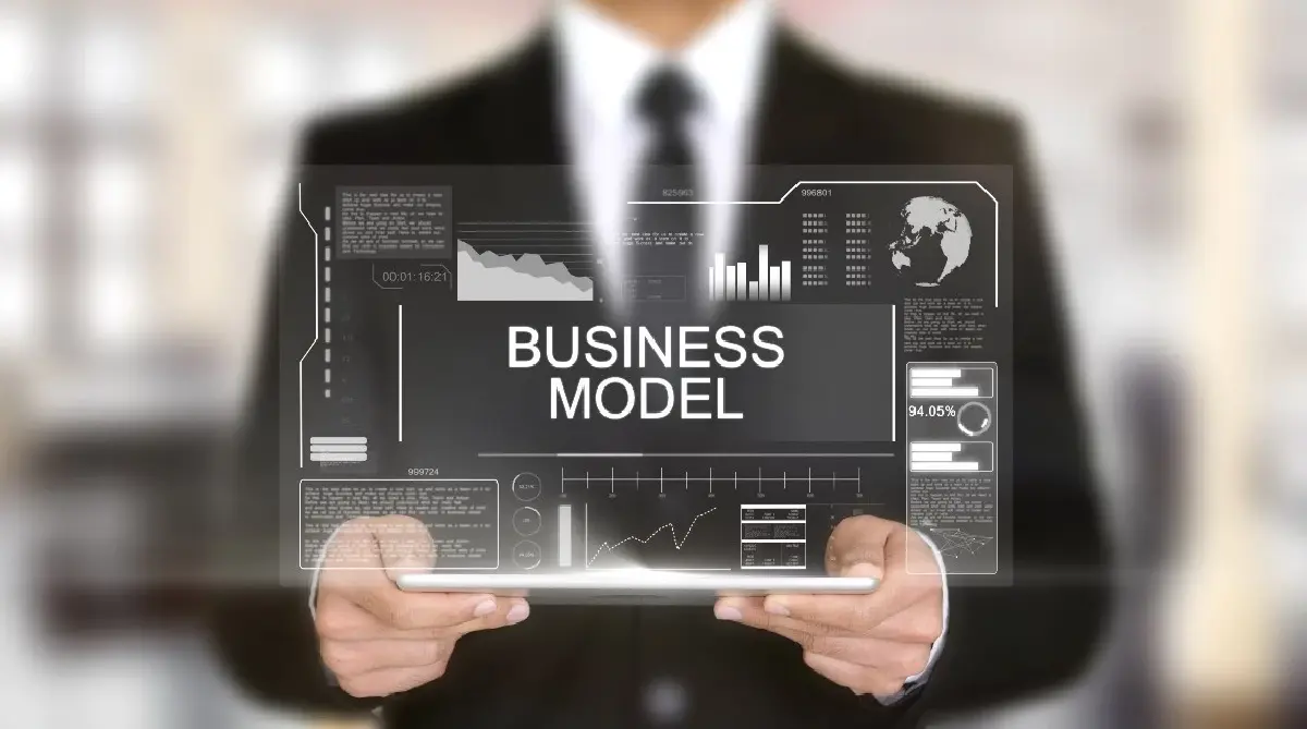 ‘BUSINESS MODEL, BY ROLLINGCAMERA FROM GETTY IMAGES ON CANVA.COM’