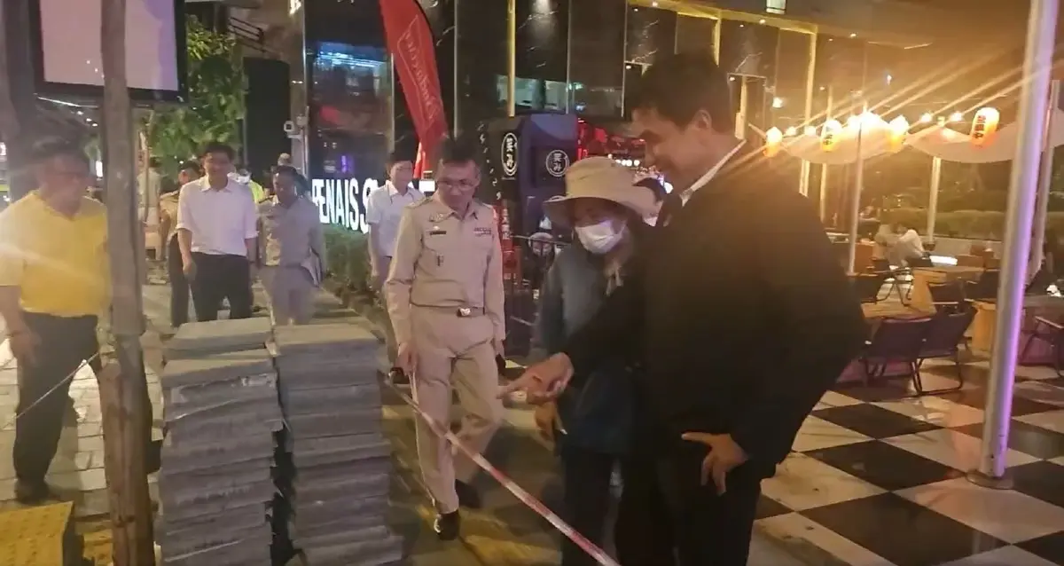 กทม. เร่งปรับปรุงทางเท้าเพลินจิต - ราชดำริให้ทันใช้สงกรานต์