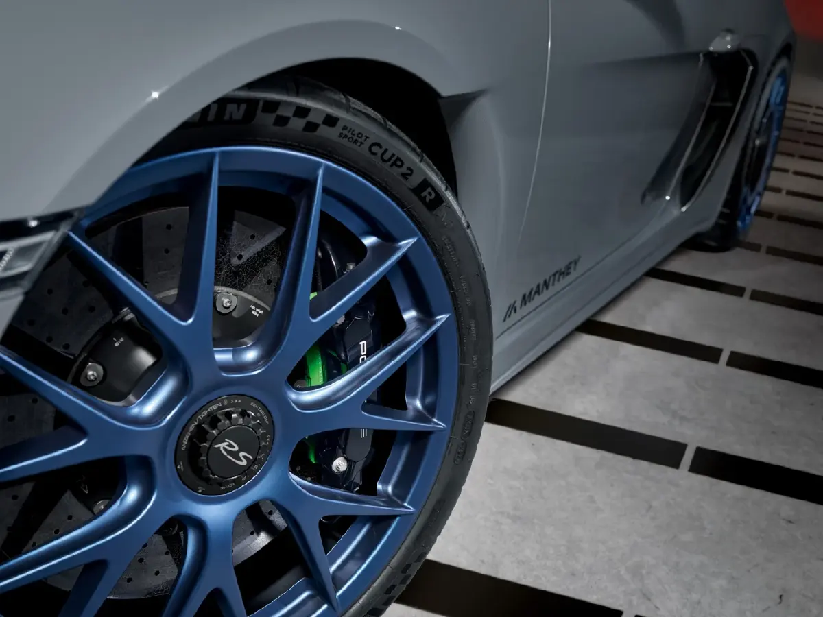 ปอร์เช่  718 Cayman GT4 RS Manthey เพิ่มแอโรไดนามิก 200 กิโลเมตร/ ชั่วโมง