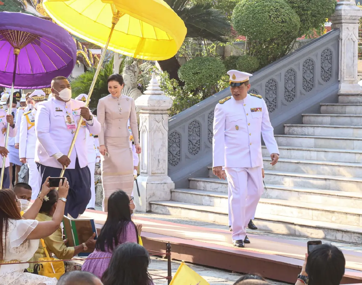 ในหลวง พระราชินี เสด็จฯ ทรงบำเพ็ญพระราชกุศลเนื่องในวันมาฆบูชา