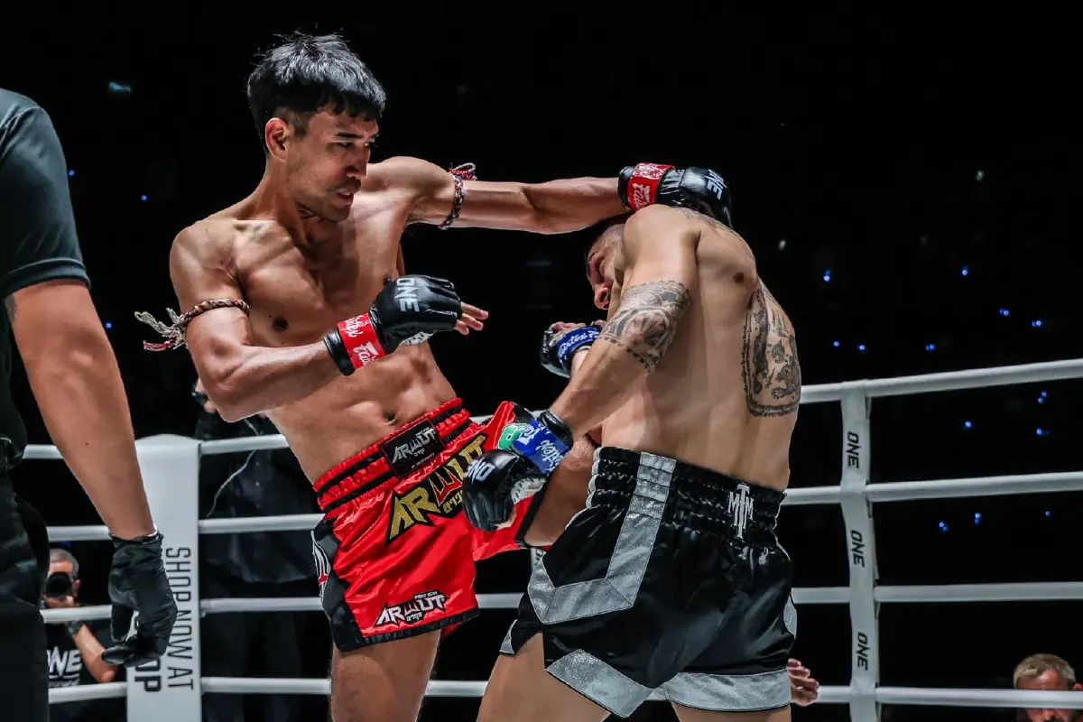 ผลมวย ONE ลุมพินี 52 “กุหลาบดำ” อัด “จูลิโอ” ยืดไร้พ่ายต่างชาติ