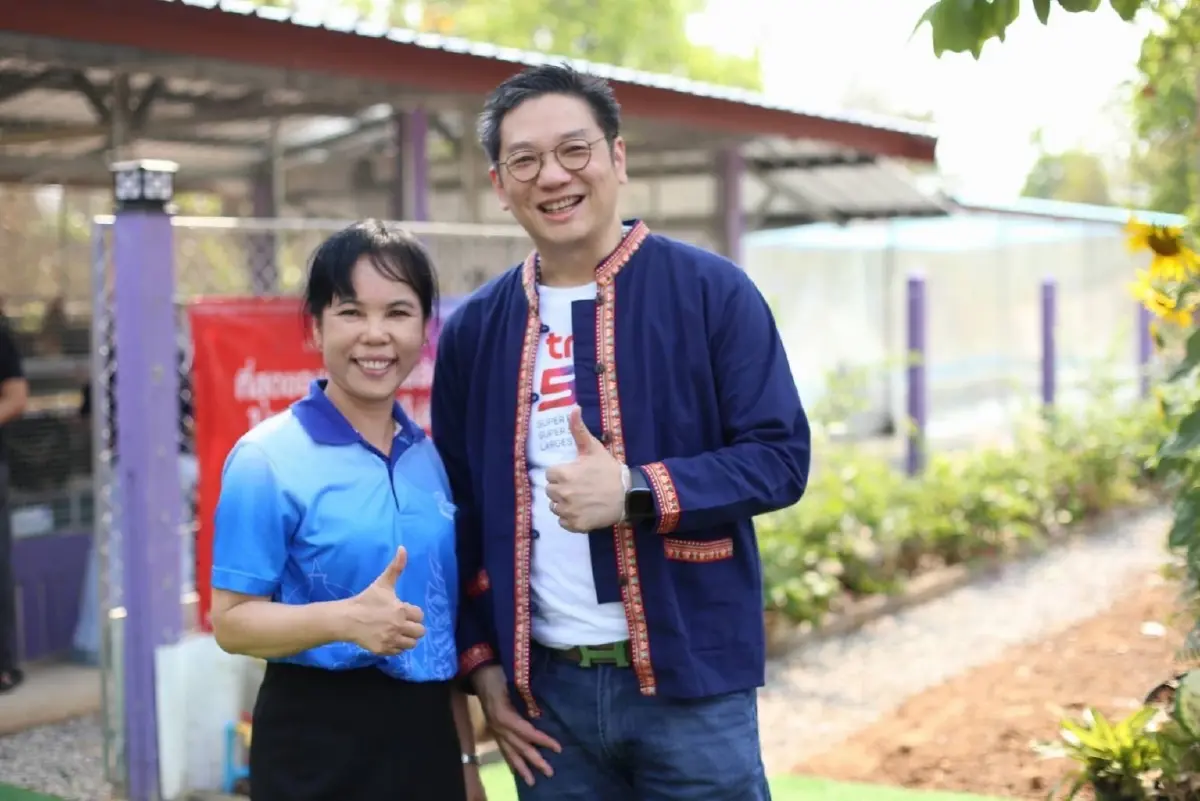 ทรูฯ นำร่อง ฟาร์มไก่อัจฉริยะ นครพนม ควบคุมระบบการเลี้ยงผ่านไอโอที