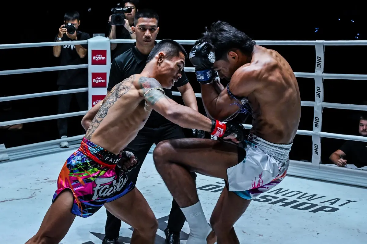 ผลมวย ONE ลุมพินี 56  “เฟอร์รารี” ปราบมวยหมัด “มาฟลุด”ไม่พลาด