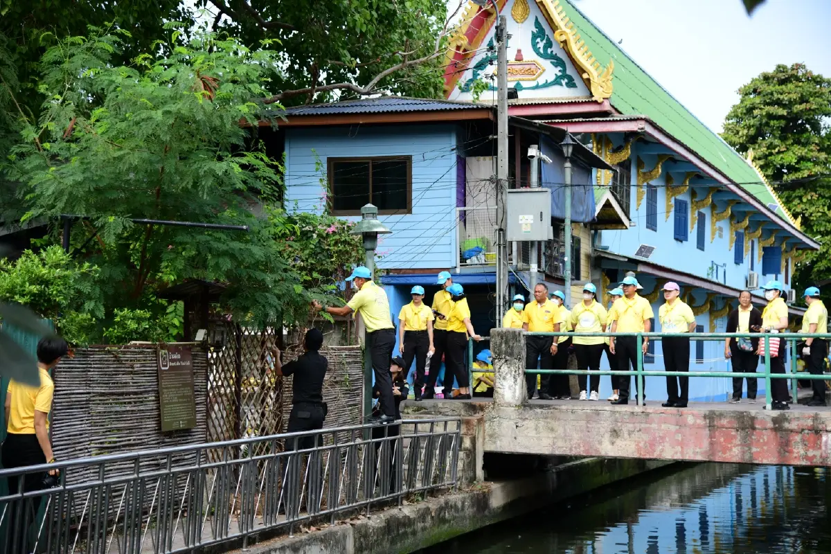 พญ.วันทนีย์ ปลัดกรุงเทพมหานคร นำจิตอาสา “เราทำความ ดี ด้วยหัวใจ”