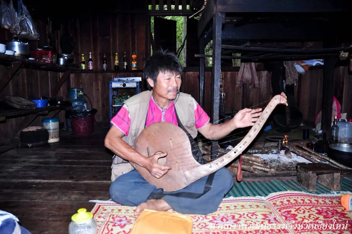 เครื่องดนตรีเตหน่ากู  ภาพจาก : เว็ปไซต์กระทรวงวัฒนธรรม