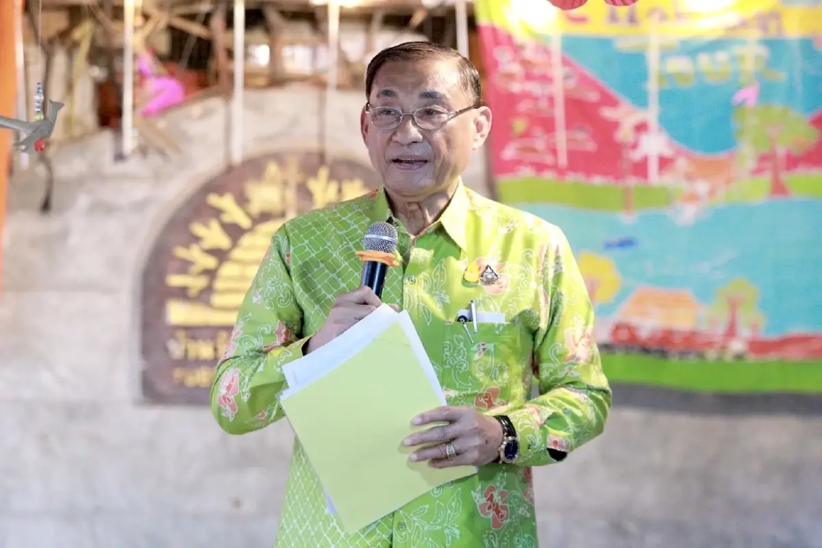 นายเสริมศักดิ์ พงษ์พานิช