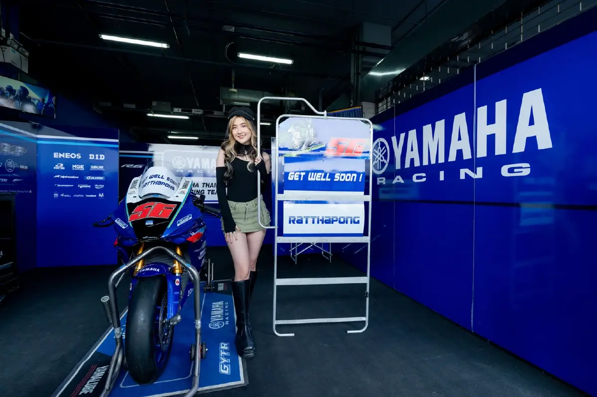 ครั้งแรกในไทย-ครั้งแรกในโลก! “ Grid Girl ชุดผ้าไหมไทย” บนแทร็กรถแข่ง