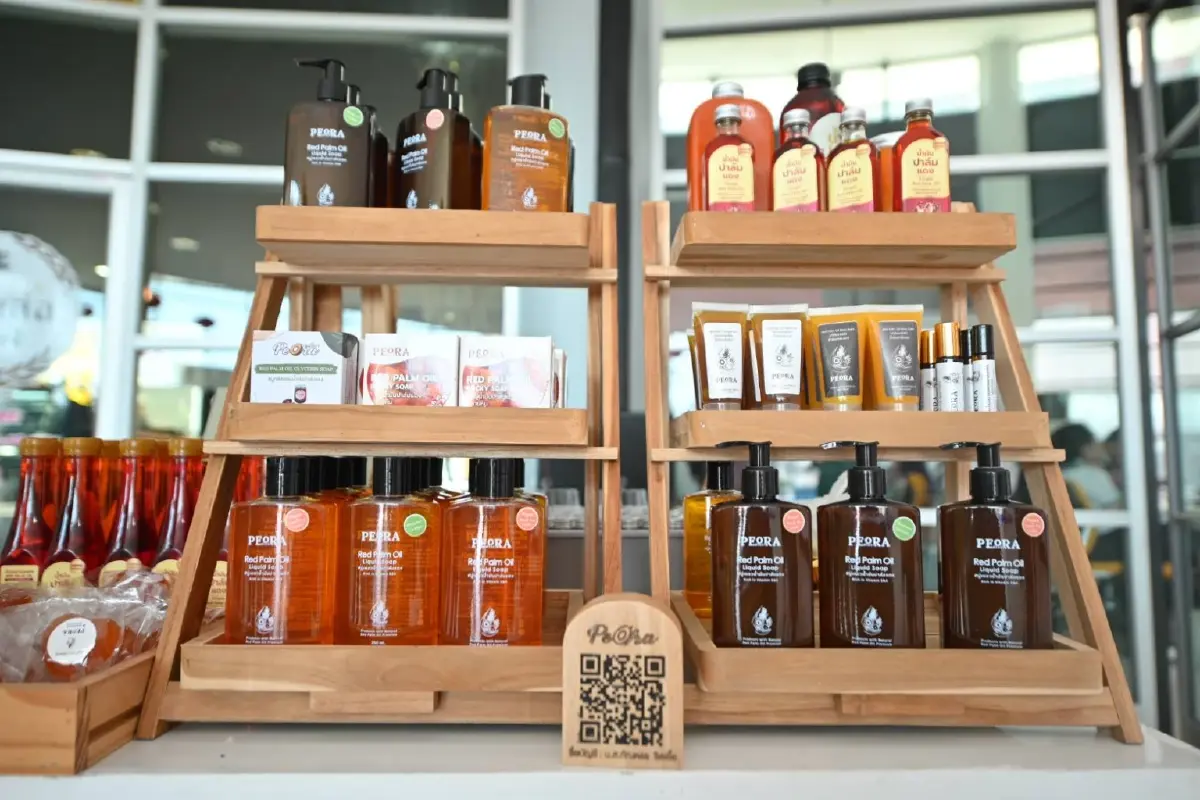 สกนช. ช่วยชุมชน จ.ตรัง ผลิตปาล์มแดงรับเทรนด์สุขภาพ-สิ่งแวดล้อม