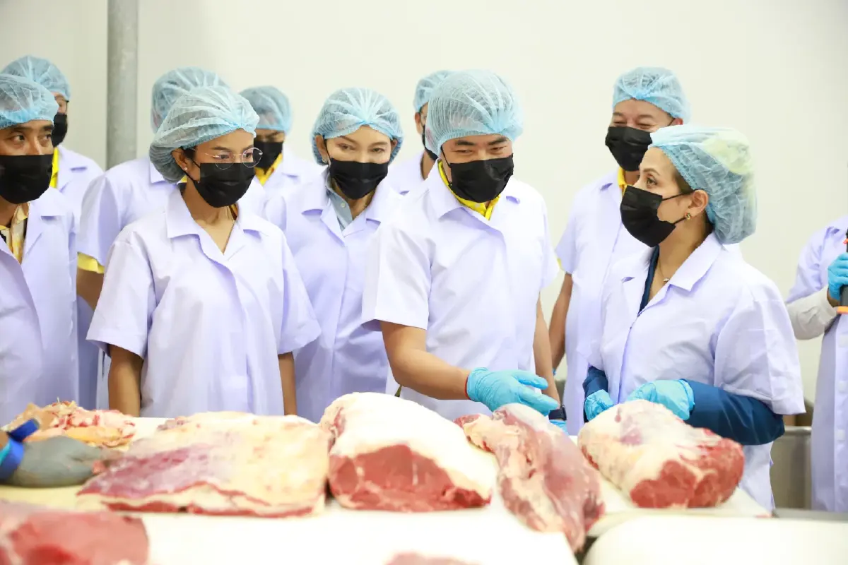 พิมพ์ภัทรา ปลื้มโมเดล ดีพร้อม หนุนโรงแปรรูปเนื้อโคมาตรฐานฮาลาลสู่ตลาดโลก