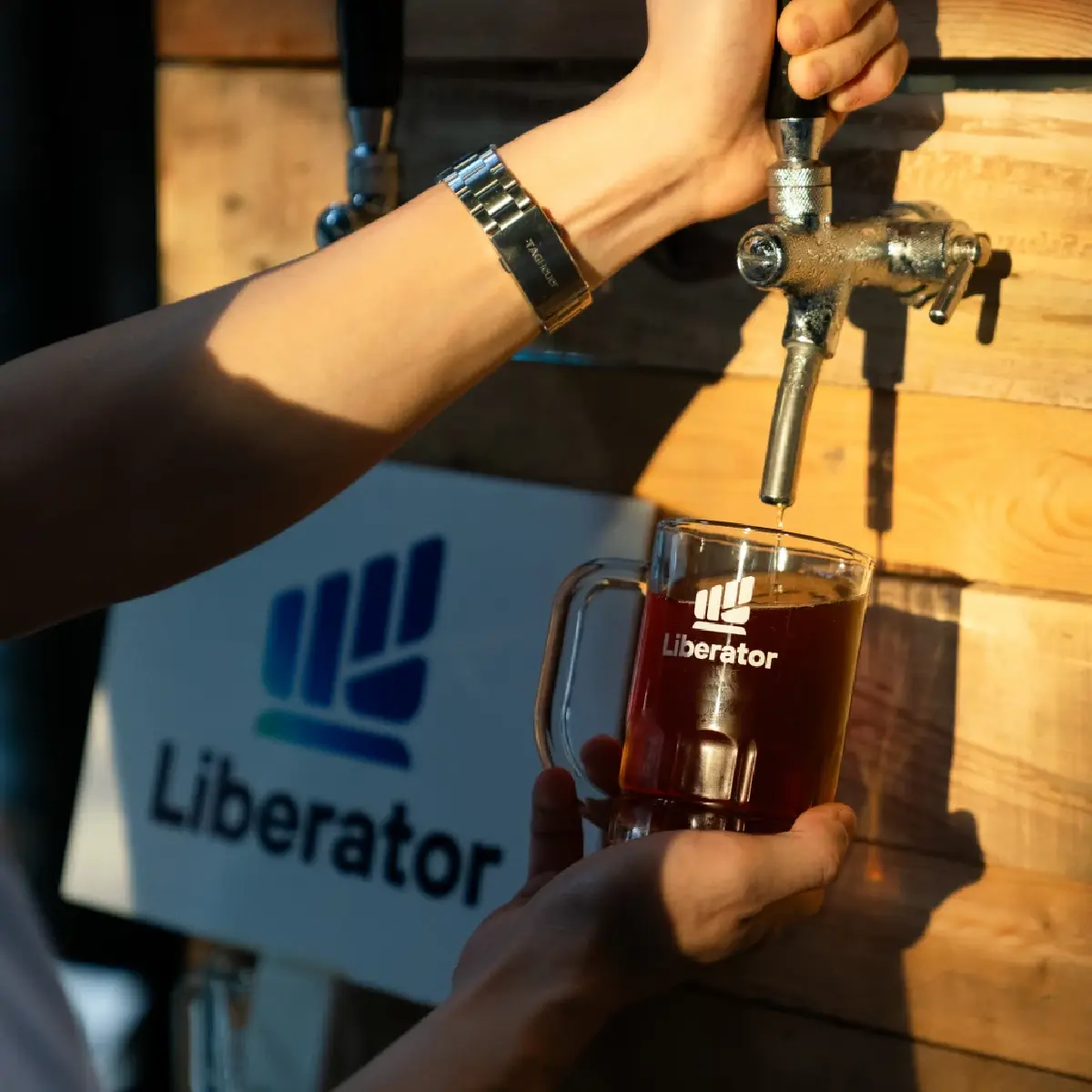 Liberator x ประชาชนเบียร์ เปิดคอมมูนิตี้การลงทุนสไตล์ใหม่ ในบรรยากาศสุดชิล