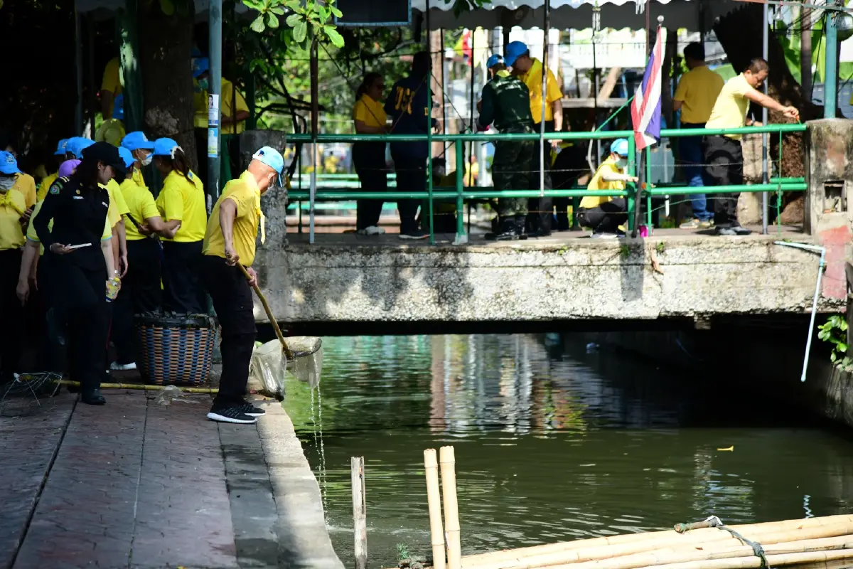 พญ.วันทนีย์ ปลัดกรุงเทพมหานคร นำจิตอาสา “เราทำความ ดี ด้วยหัวใจ”