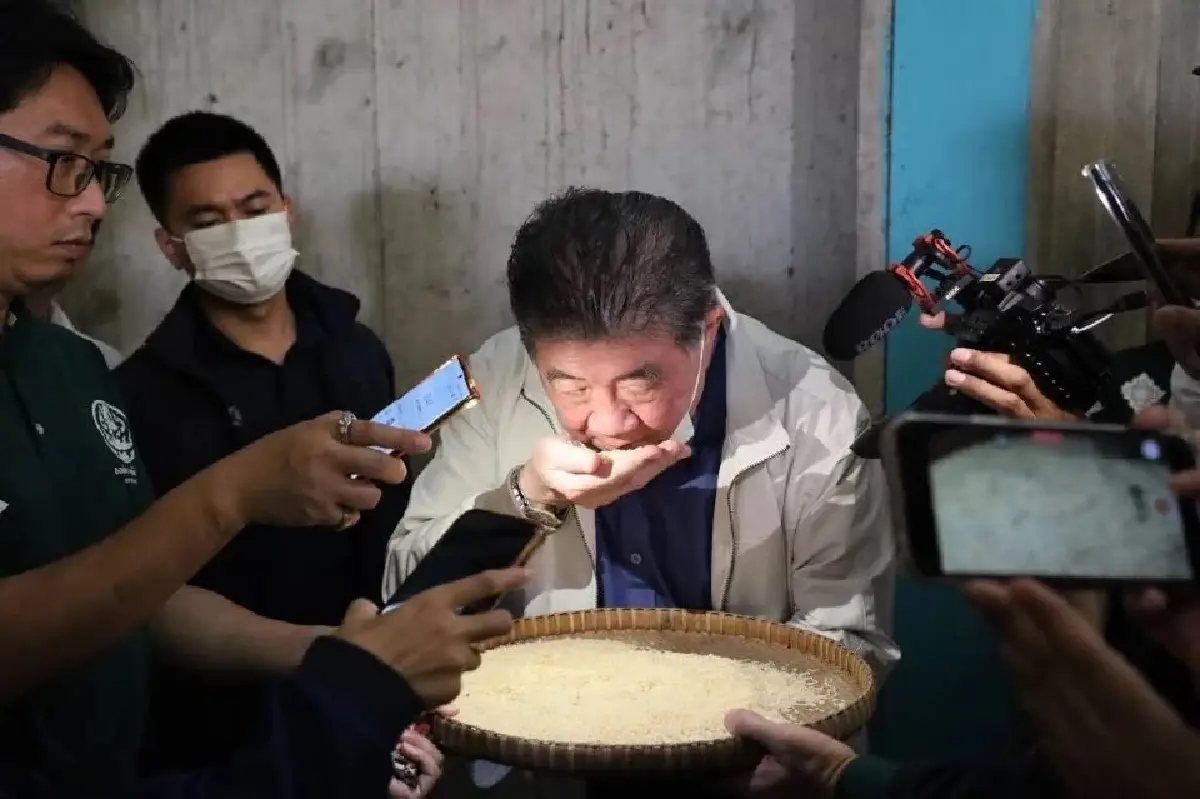 ภูมิธรรมลั่นตรวจข้าวกินได้จริงไม่ใช่การแสดง