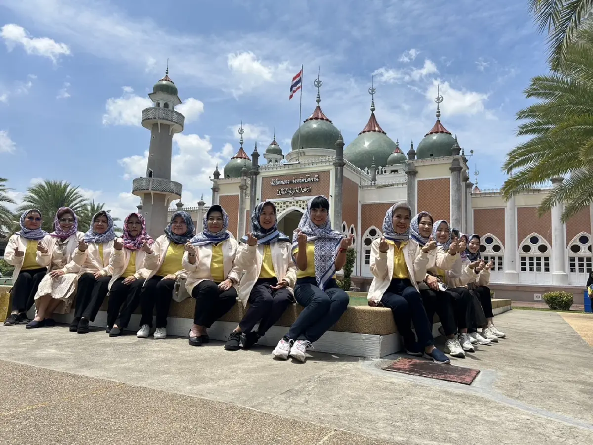 ภริยานายกฯ นำคู่สมรสครม. เยือนปัตตานี ย้ำ เมืองปลอดภัย ชวนต่างชาติเที่ยว