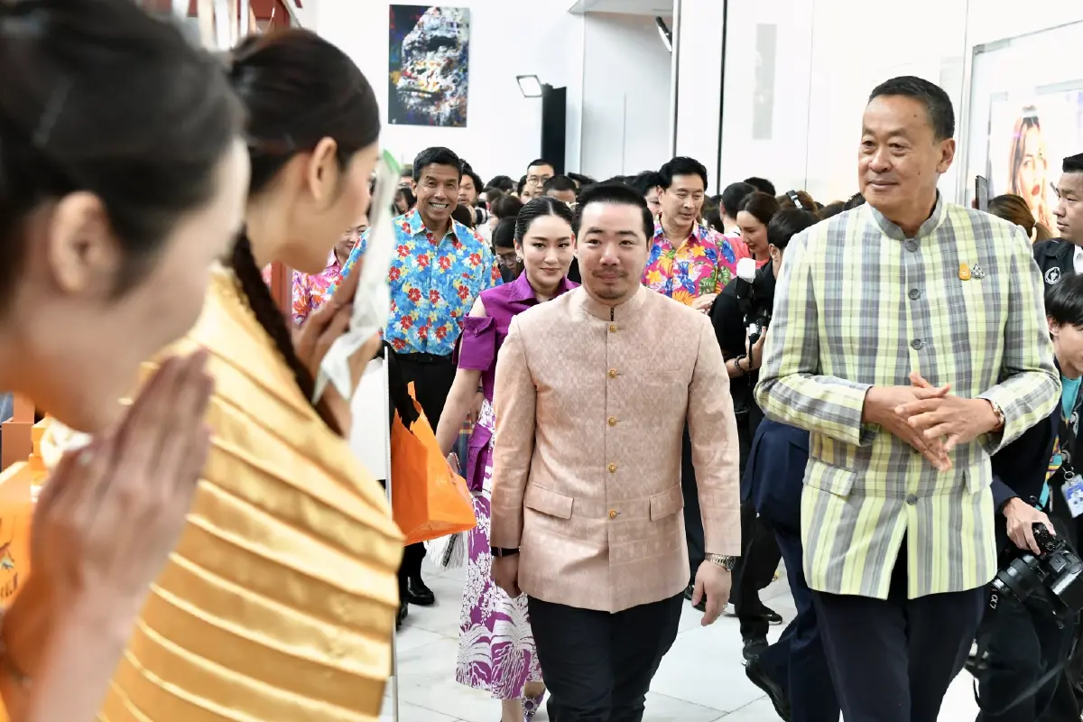 "นายกฯ-อุ๊งอิ๊ง" เปิดงานอภิมหาสงกรานต์คิงพาวเวอร์